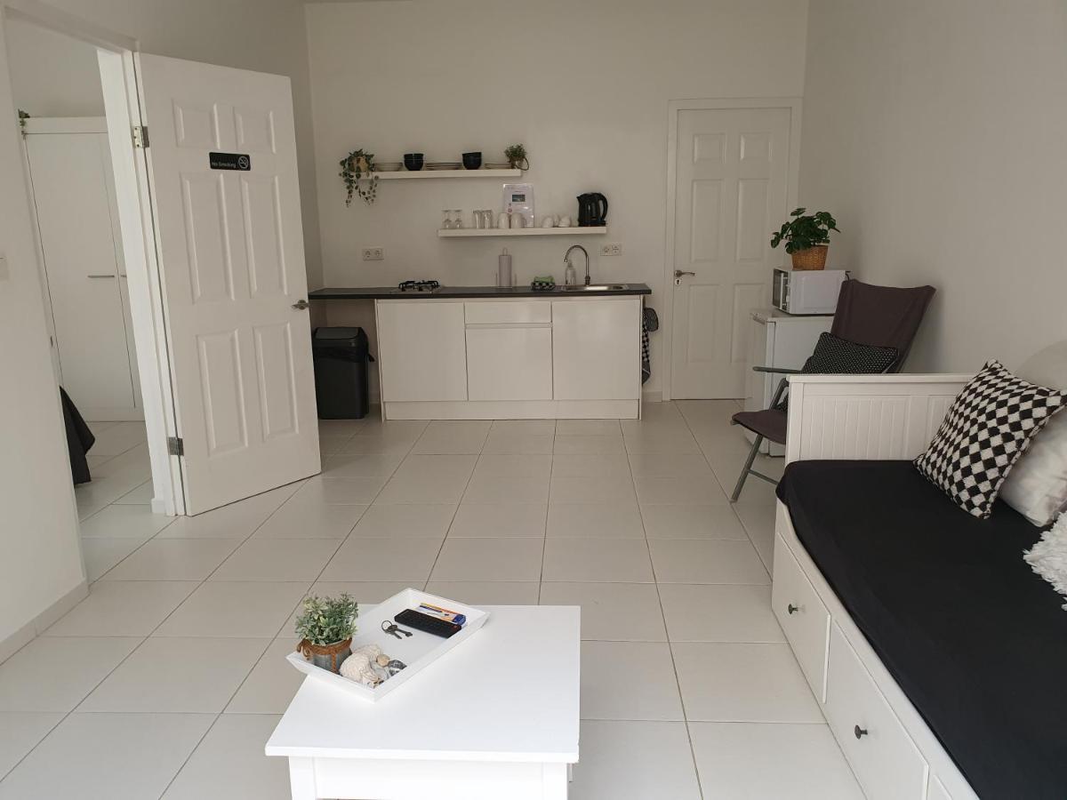 A2 Apartment Budget At Jan Thiel Curacao Exterior photo